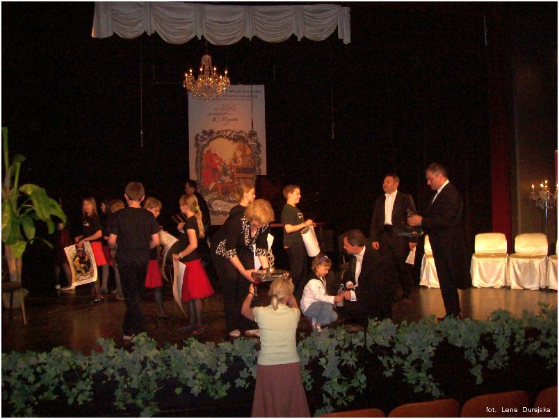 Trwa �adowanie zdj�cia...