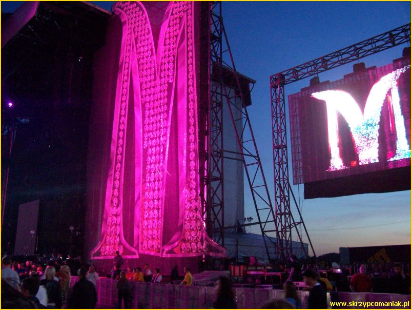 Trwa �adowanie zdj�cia...