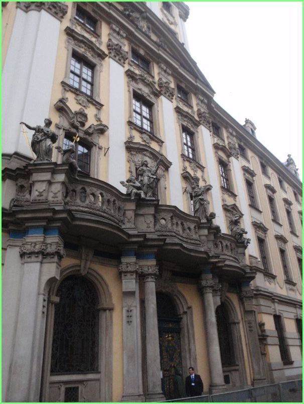 Trwa �adowanie zdj�cia...