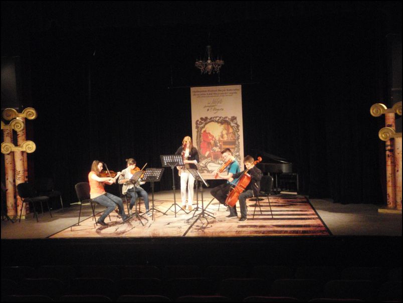 Trwa �adowanie zdj�cia...