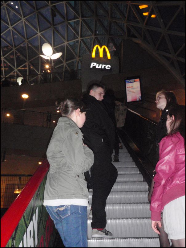 Trwa �adowanie zdj�cia...