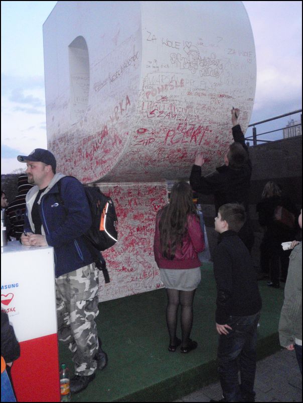 Trwa �adowanie zdj�cia...