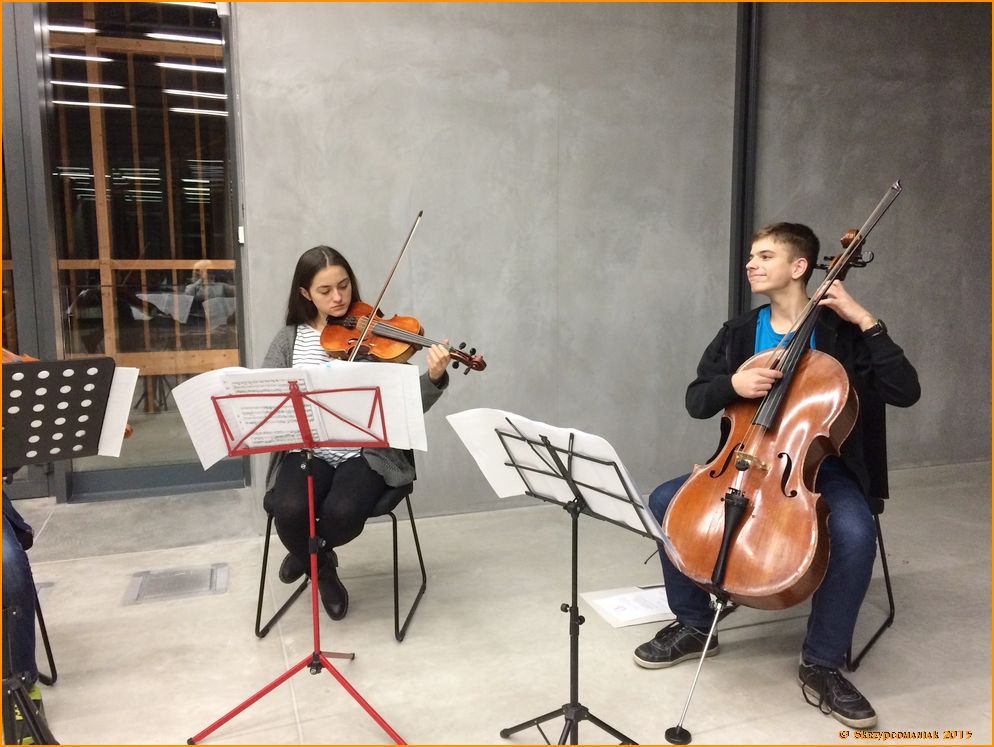 Trwa �adowanie zdj�cia...